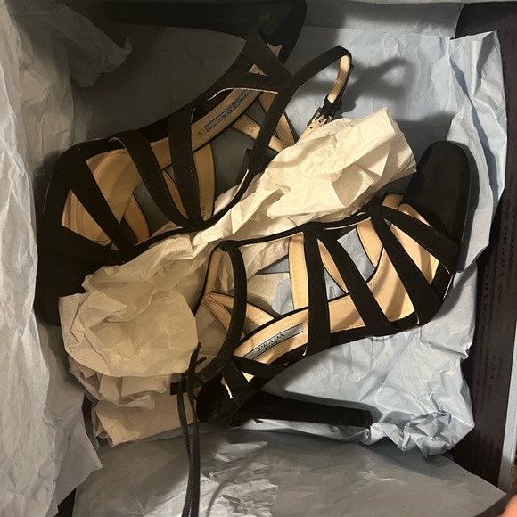 Prada black heels size 38. NIB! - Picture 2 of 3